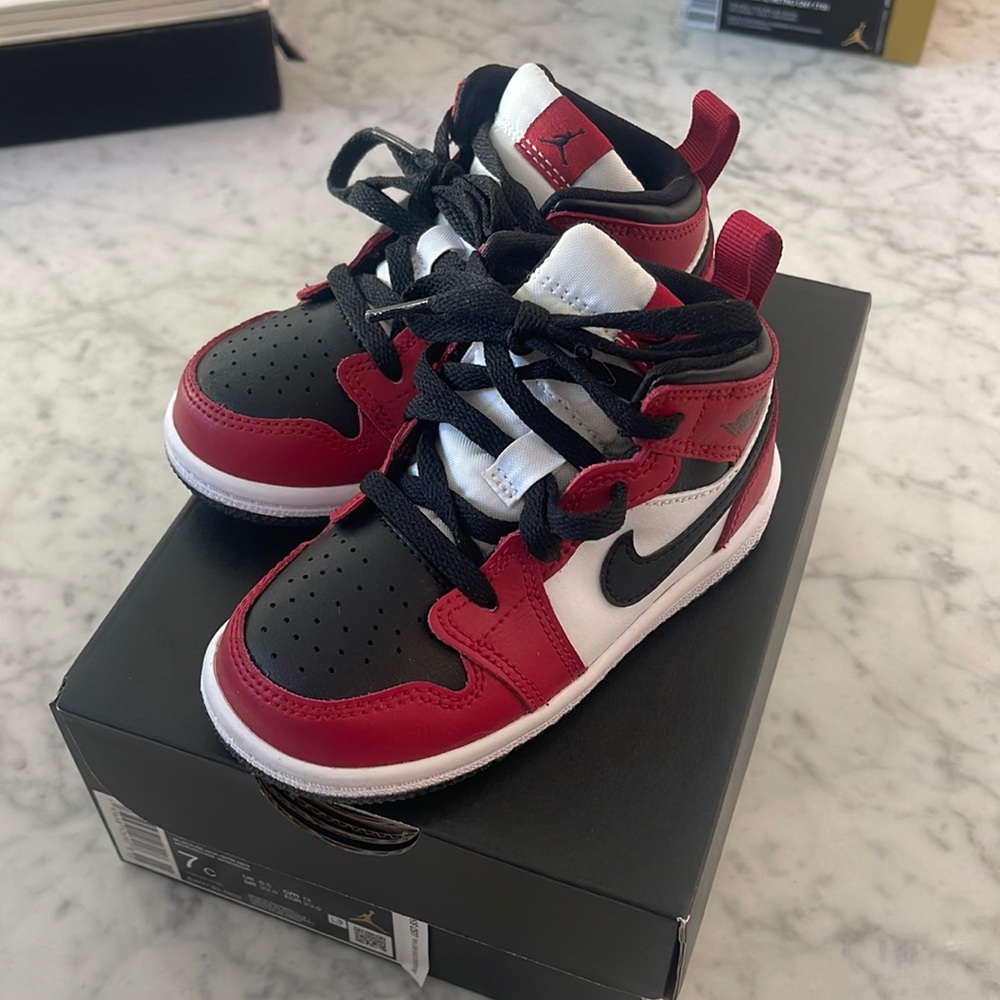 Jordan 1 mid (td)